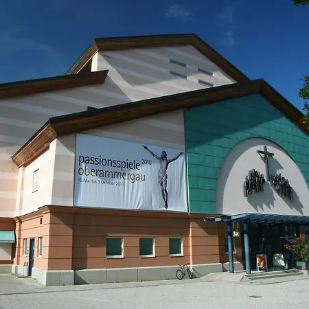 Daire Fischer's Postresidenzen *